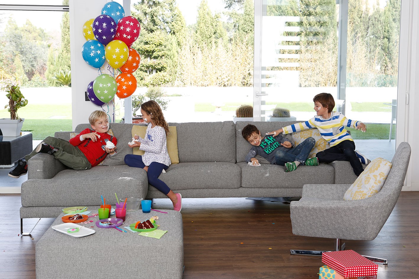 sofa especial mascotas y niños con tejido antimachas y antiarañazos