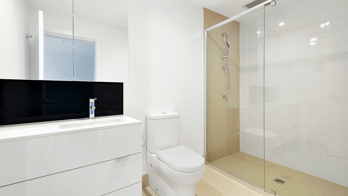 ducha a ras del suelo o con escalon