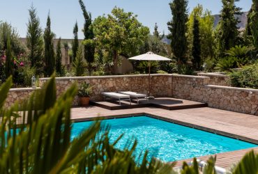 tener piscina en casa