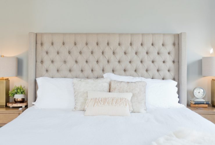 Dormitorio con cama