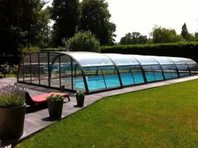 ventajas decorativas con cubiertas para piscinas